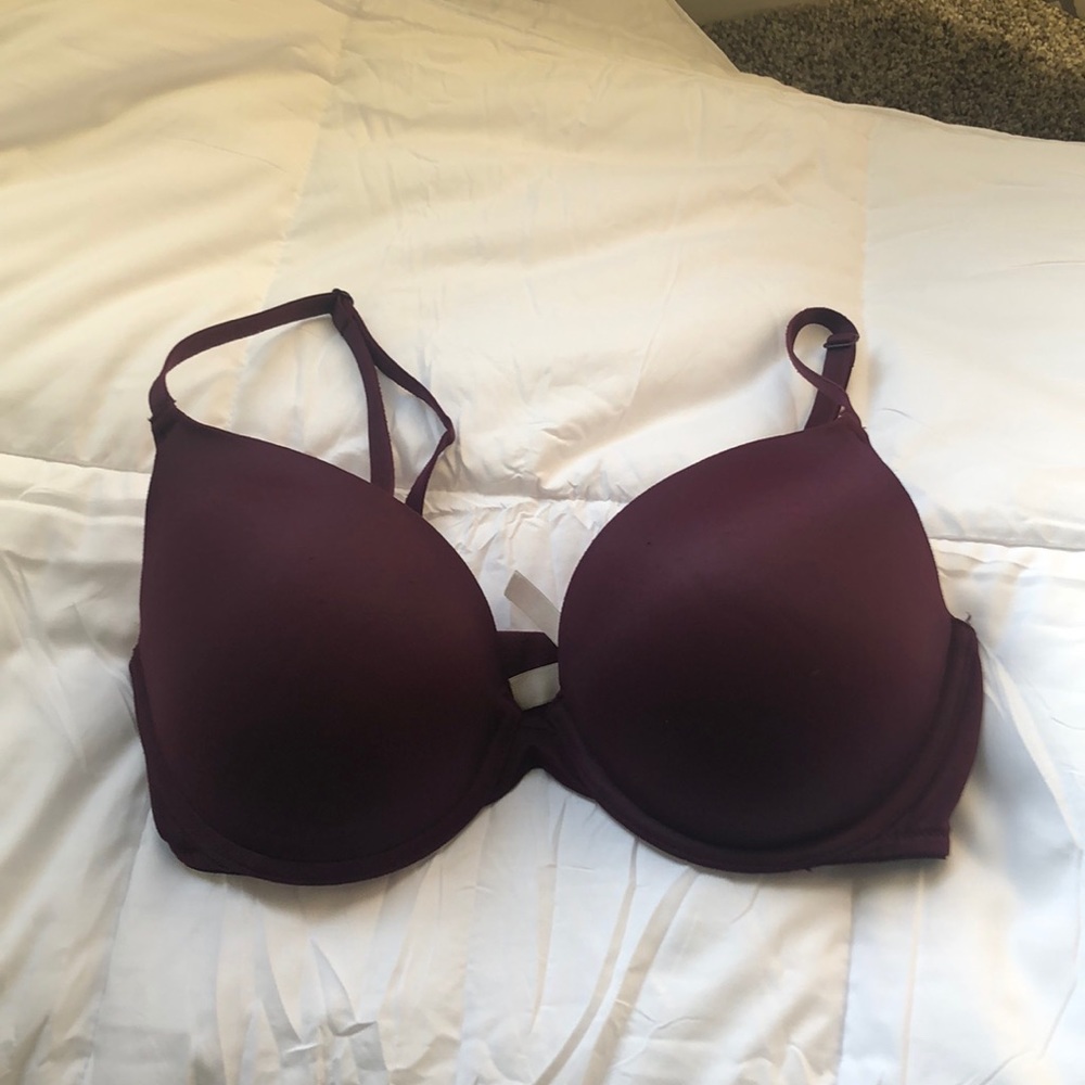 34DD Victoria Secret Bra